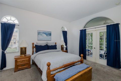 House in New Port Richey, Florida 4 bedrooms, 215.53 sq.m. № 1900305 - photo 9