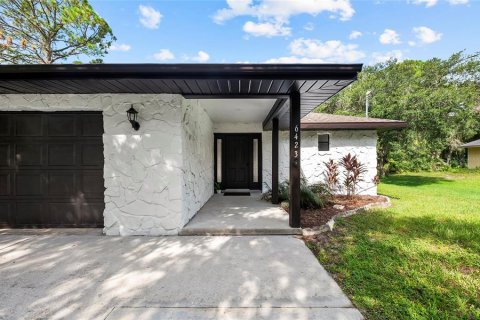 House in Bradenton, Florida 4 bedrooms, 207.36 sq.m. № 1873713 - photo 9