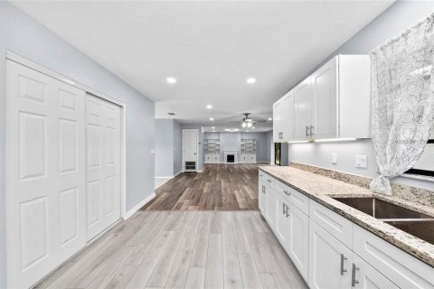 House in Bradenton, Florida 4 bedrooms, 207.36 sq.m. № 1873713 - photo 27