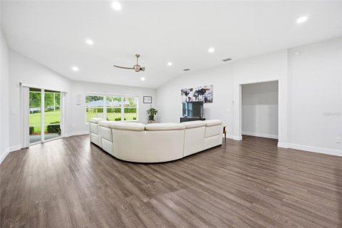 Villa ou maison à vendre à Oxford, Floride: 3 chambres, 204.38 m2 № 2150770 - photo 8