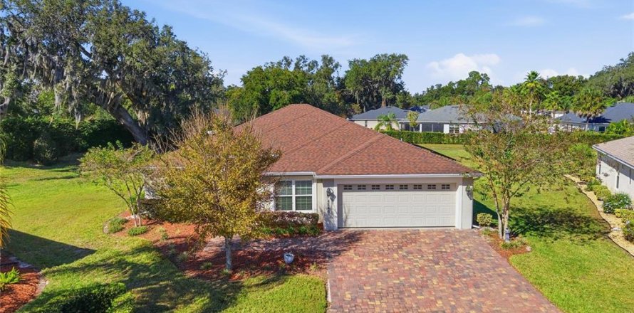 Villa ou maison à Oxford, Floride 3 chambres, 204.38 m2 № 2150770