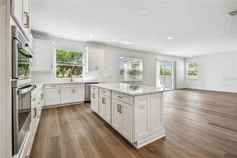 House in Sarasota, Florida 3 bedrooms, 260.96 sq.m. № 1757711 - photo 9