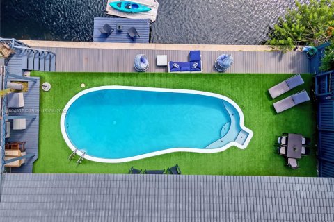 Снять в аренду виллу или дом в Холливуд, Флорида 5 спален, 169.55м2, № 2014455 - фото 8