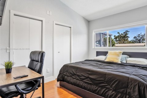 Снять в аренду виллу или дом в Холливуд, Флорида 5 спален, 169.55м2, № 2014455 - фото 15