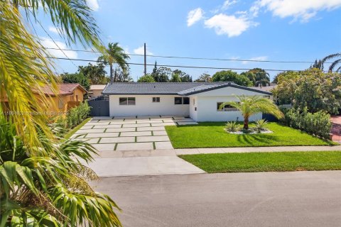 Снять в аренду виллу или дом в Холливуд, Флорида 5 спален, 169.55м2, № 2014455 - фото 7