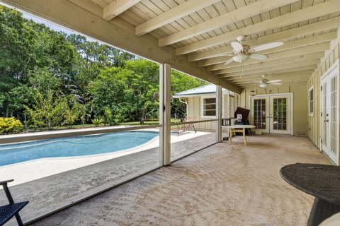 House in Jupiter, Florida 4 bedrooms, 238.39 sq.m. № 2087770 - photo 16