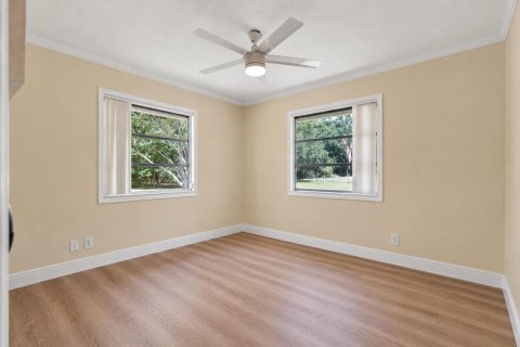 House in Jupiter, Florida 4 bedrooms, 238.39 sq.m. № 2087770 - photo 13