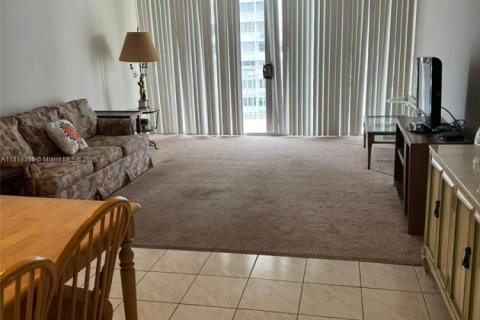 Condominio en venta en Aventura, Florida, 1 dormitorio № 1939373 - foto 5