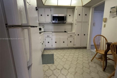 Condominio en venta en Aventura, Florida, 1 dormitorio № 1939373 - foto 6