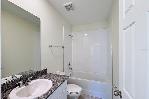 House in Lake Alfred, Florida 4 bedrooms, 148.64 sq.m. № 2167142 - photo 14