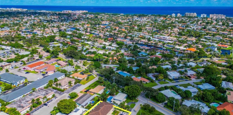 Commercial property in Lighthouse Point, Florida № 785851