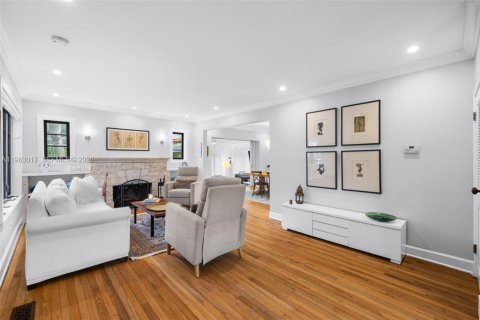 Casa en venta en Coral Gables, Florida, 3 dormitorios, 230.77 m2 № 2027573 - foto 25