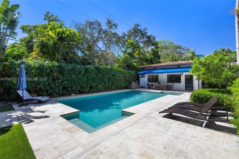 Casa en venta en Coral Gables, Florida, 3 dormitorios, 230.77 m2 № 2027573 - foto 17