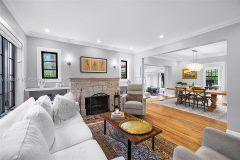 Casa en venta en Coral Gables, Florida, 3 dormitorios, 230.77 m2 № 2027573 - foto 26