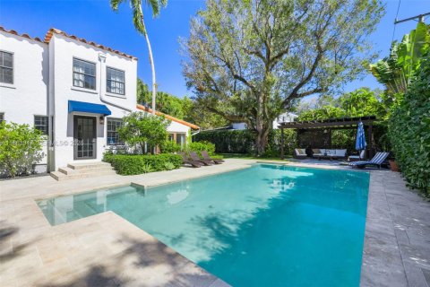 Casa en venta en Coral Gables, Florida, 3 dormitorios, 230.77 m2 № 2027573 - foto 15