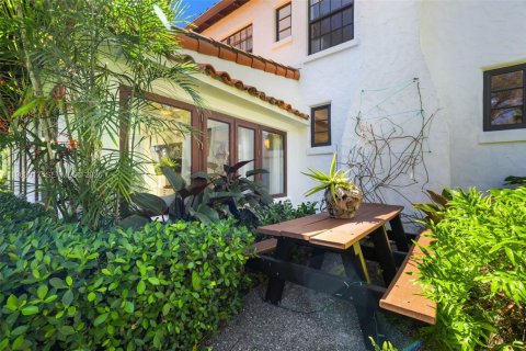 Casa en venta en Coral Gables, Florida, 3 dormitorios, 230.77 m2 № 2027573 - foto 10
