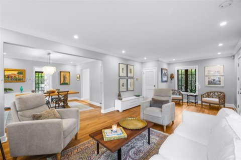 Casa en venta en Coral Gables, Florida, 3 dormitorios, 230.77 m2 № 2027573 - foto 27