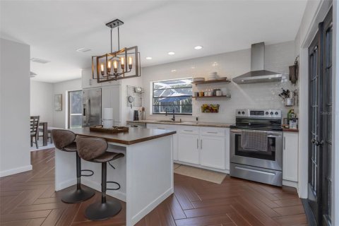 Casa en venta en Tampa, Florida, 4 dormitorios, 178.09 m2 № 1654873 - foto 18
