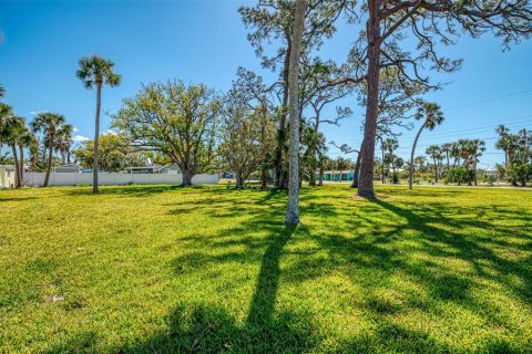 House in Englewood, Florida 5 bedrooms, 199.55 sq.m. № 1591383 - photo 16