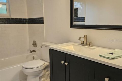 Casa en venta en Palm Coast, Florida, 3 dormitorios, 168.52 m2 № 1901591 - foto 6