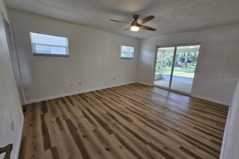 Casa en venta en Palm Coast, Florida, 3 dormitorios, 168.52 m2 № 1901591 - foto 7