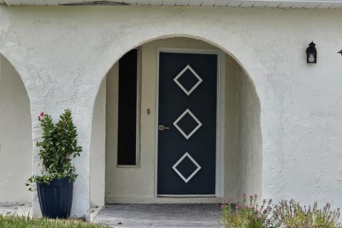 Casa en venta en Palm Coast, Florida, 3 dormitorios, 168.52 m2 № 1901591 - foto 2