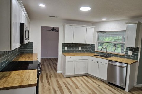 Casa en venta en Palm Coast, Florida, 3 dormitorios, 168.52 m2 № 1901591 - foto 4