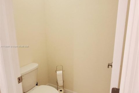 House in LaBelle, Florida 3 bedrooms, 158.4 sq.m. № 1488223 - photo 17