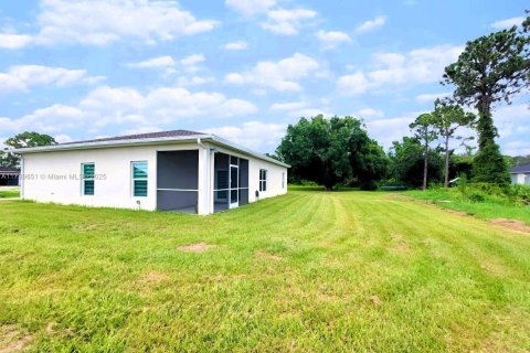 House in LaBelle, Florida 3 bedrooms, 158.4 sq.m. № 1488223 - photo 6
