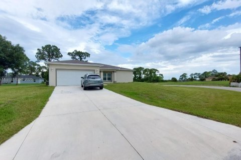House in LaBelle, Florida 3 bedrooms, 158.4 sq.m. № 1488223 - photo 28
