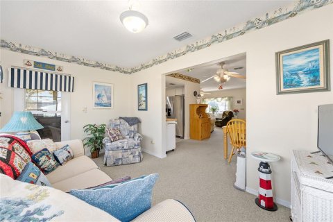 House in Summerfield, Florida 2 bedrooms, 106.19 sq.m. № 2203438 - photo 16