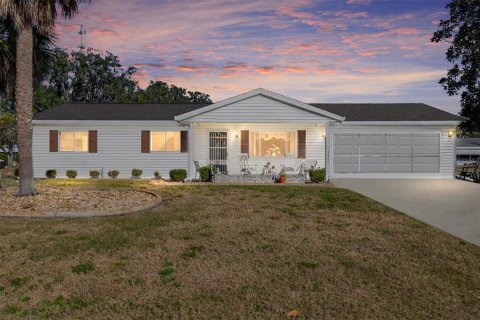 House in Summerfield, Florida 2 bedrooms, 106.19 sq.m. № 2203438