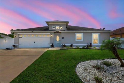 House in Palm Coast, Florida 3 bedrooms, 138.52 sq.m. № 2236900 - photo 3