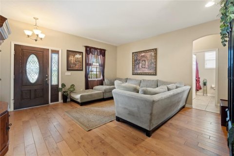 House in STONEYBROOK HILLS in Mount Dora, Florida 4 bedrooms, 184.5 sq.m. № 1657616 - photo 7
