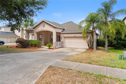 House in STONEYBROOK HILLS in Mount Dora, Florida 4 bedrooms, 184.5 sq.m. № 1657616 - photo 4
