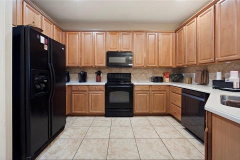 House in STONEYBROOK HILLS in Mount Dora, Florida 4 bedrooms, 184.5 sq.m. № 1657616 - photo 12