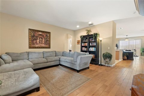House in STONEYBROOK HILLS in Mount Dora, Florida 4 bedrooms, 184.5 sq.m. № 1657616 - photo 8