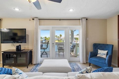 Condominio en alquiler en Saint Petersburg, Florida, 1 dormitorio, 64.47 m2 № 1899473 - foto 11