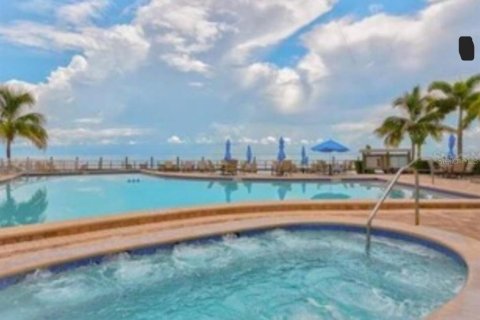 Condominio en alquiler en Saint Petersburg, Florida, 1 dormitorio, 64.47 m2 № 1899473 - foto 19