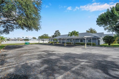Immobilier commercial à vendre à Seminole, Floride: 636.38 m2 № 1411159 - photo 9