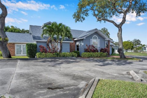 Immobilier commercial à vendre à Seminole, Floride: 636.38 m2 № 1411159 - photo 3