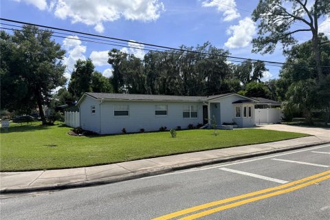 Villa ou maison à louer à Casselberry, Floride: 4 chambres, 139.35 m2 № 2353325 - photo 7
