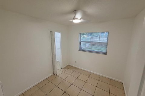 Villa ou maison à louer à Casselberry, Floride: 4 chambres, 139.35 m2 № 2353325 - photo 27