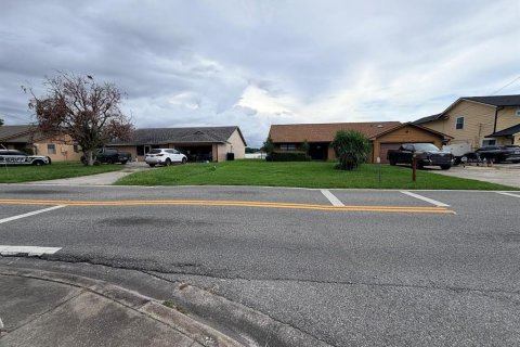 Villa ou maison à louer à Casselberry, Floride: 4 chambres, 139.35 m2 № 2353325 - photo 13