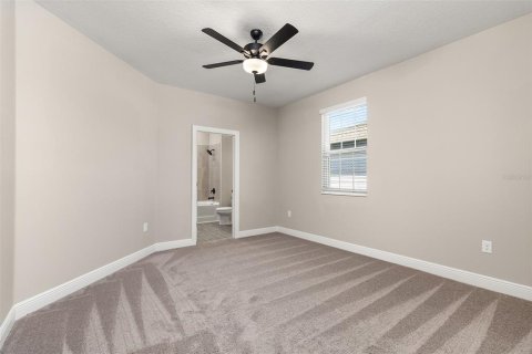 Casa en venta en Kissimmee, Florida, 6 dormitorios, 252.14 m2 № 1908262 - foto 6