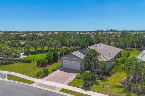 House in Bradenton, Florida 2 bedrooms, 180.04 sq.m. № 1828095 - photo 4