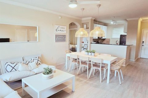 Condominio en Davenport, Florida, 4 dormitorios  № 2287275