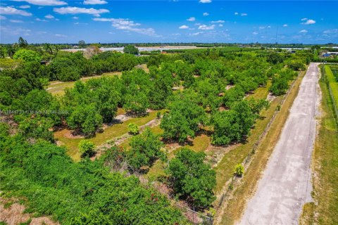 Terreno en venta en Homestead, Florida № 1841355 - foto 1