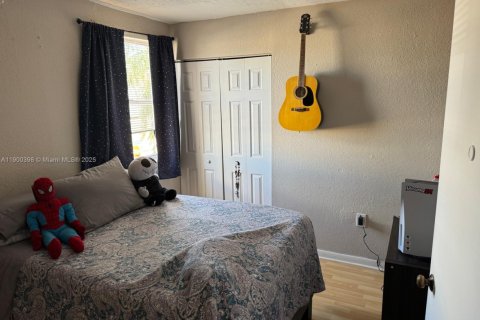 Touwnhouse à louer à Miami, Floride: 3 chambres, 117.99 m2 № 1951860 - photo 11