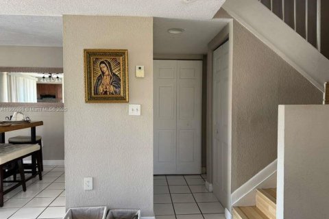 Touwnhouse à louer à Miami, Floride: 3 chambres, 117.99 m2 № 1951860 - photo 3